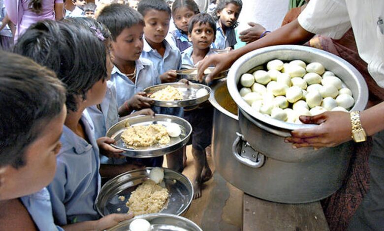 Six Days A Week 1 Egg 01